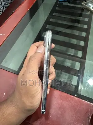 Apple iPhone XS (Used)