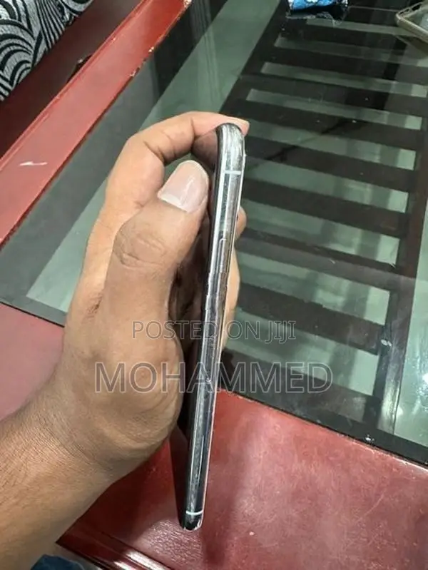 Apple iPhone XS (Used)