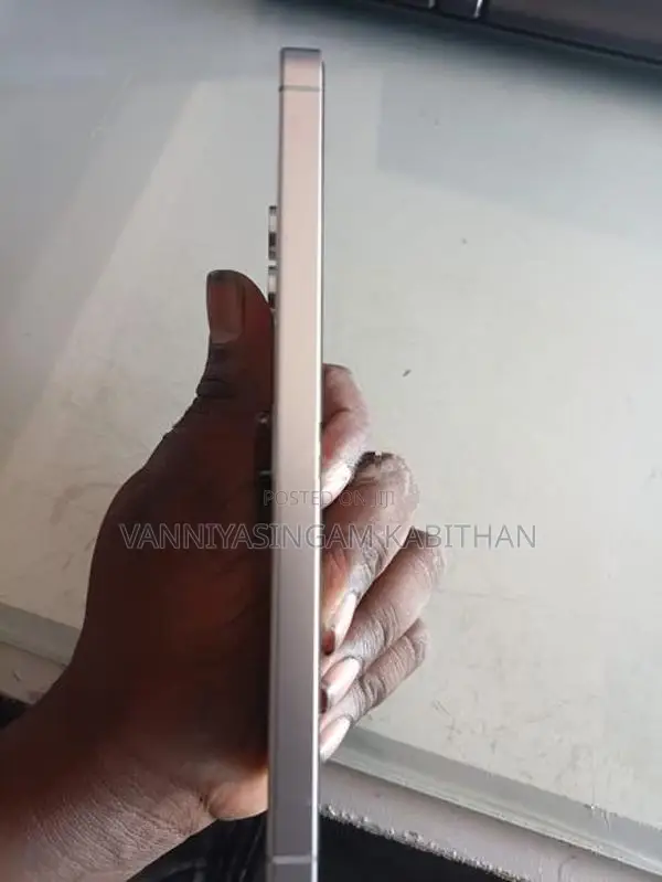 Samsung Galaxy S24 FE (Used)