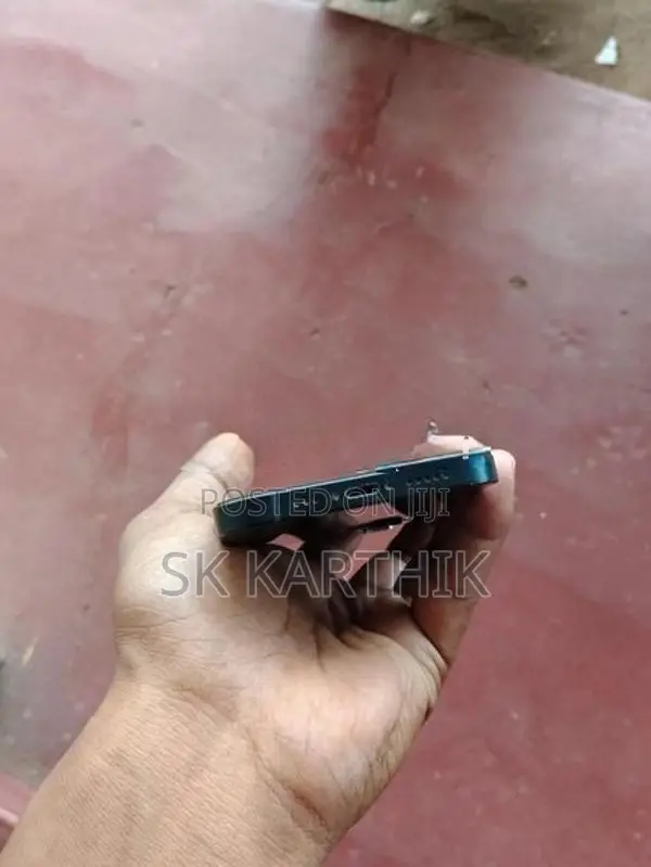 Apple iPhone 12 (Used)