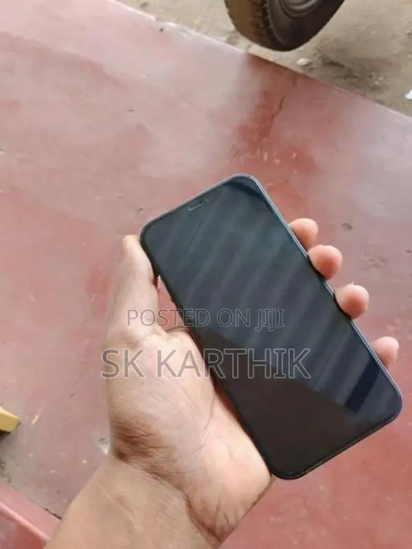 Apple iPhone 12 (Used)