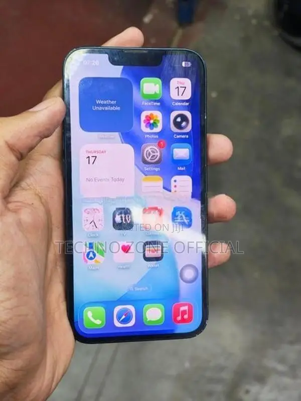 Apple iPhone 13 (Used)