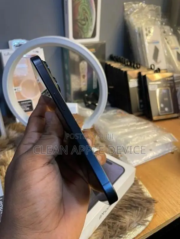 Apple iPhone 15 Pro 128GB (Used)