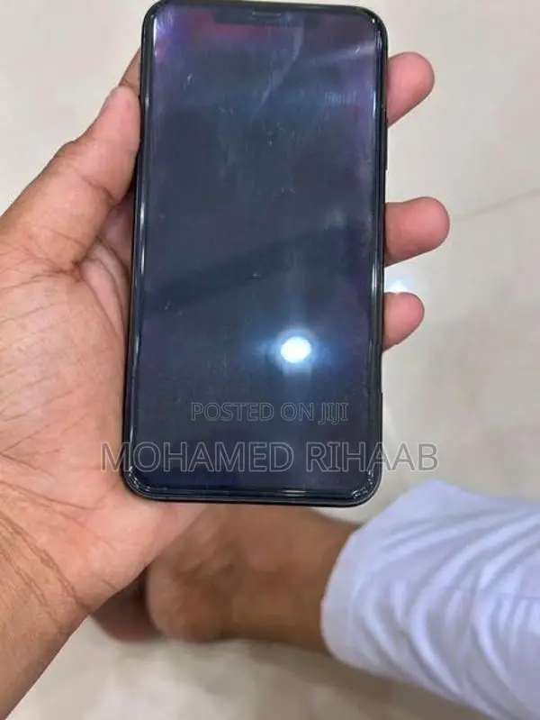 Apple iPhone 11 Pro Max (Used)
