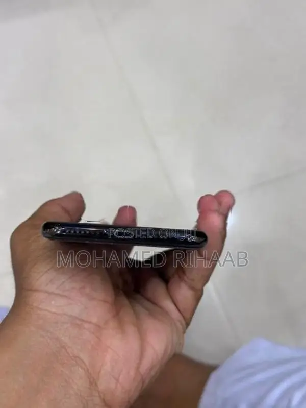 Apple iPhone 11 Pro Max (Used)