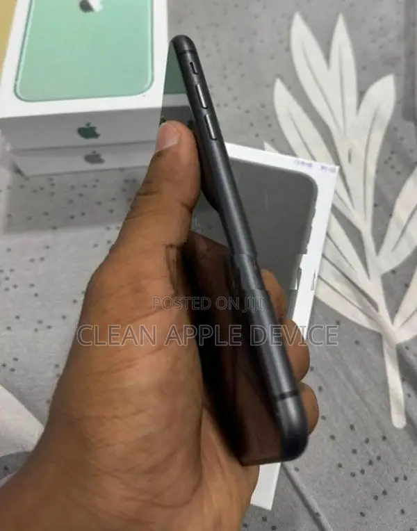 Apple iPhone 11 128GB Full Set (Used)