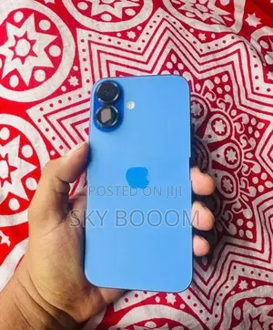 Apple iPhone 16 (Used)
