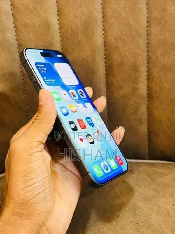 Apple iPhone 17 256GB (Used)