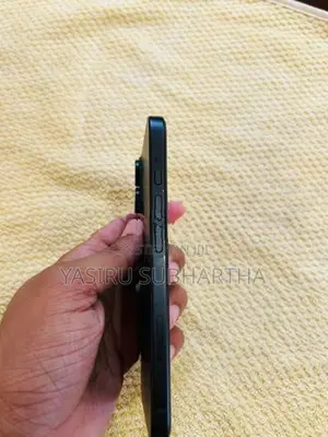 Apple iPhone 16 (Used)
