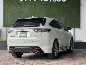 Toyota Harrier 2014