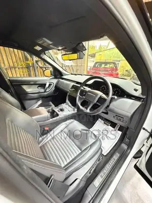 Land Rover Discovery Sport 2024