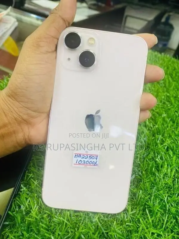 Apple iPhone 13 (Used)