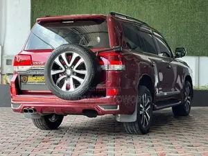 Toyota Land Cruiser 2013