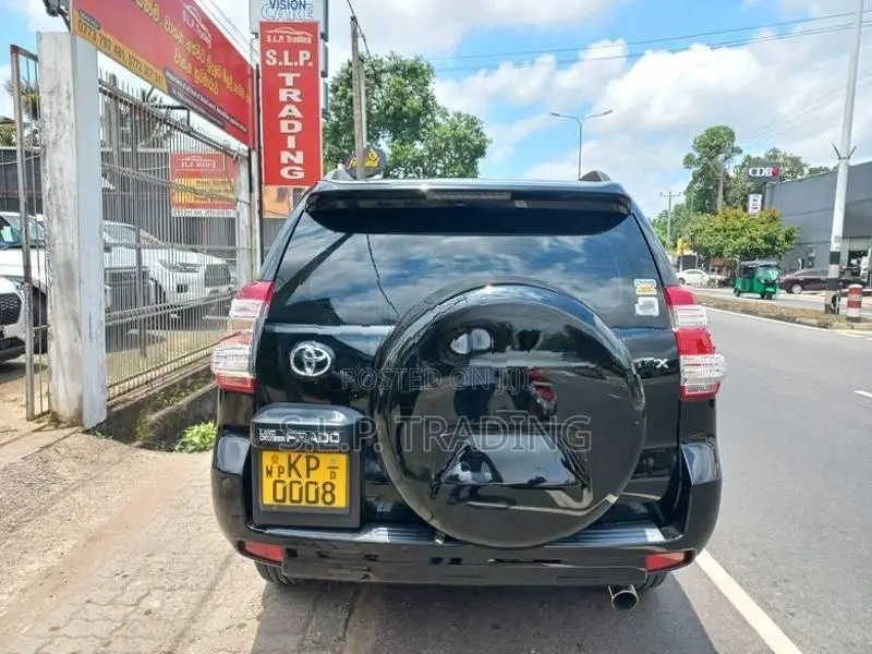 Toyota Land Cruiser Prado 150 DIESEL MAN 2011