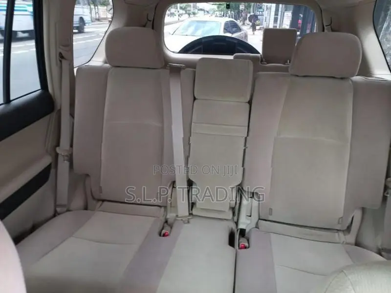 Toyota Land Cruiser Prado 150 DIESEL MAN 2011
