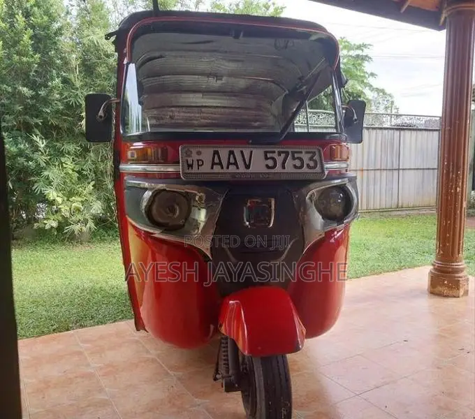 Bajaj RE 2014
