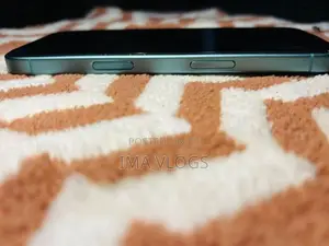 Apple iPhone 16 (Used)