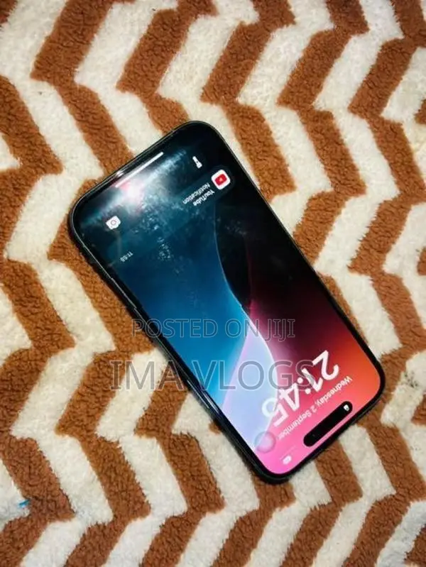 Apple iPhone 16 (Used)
