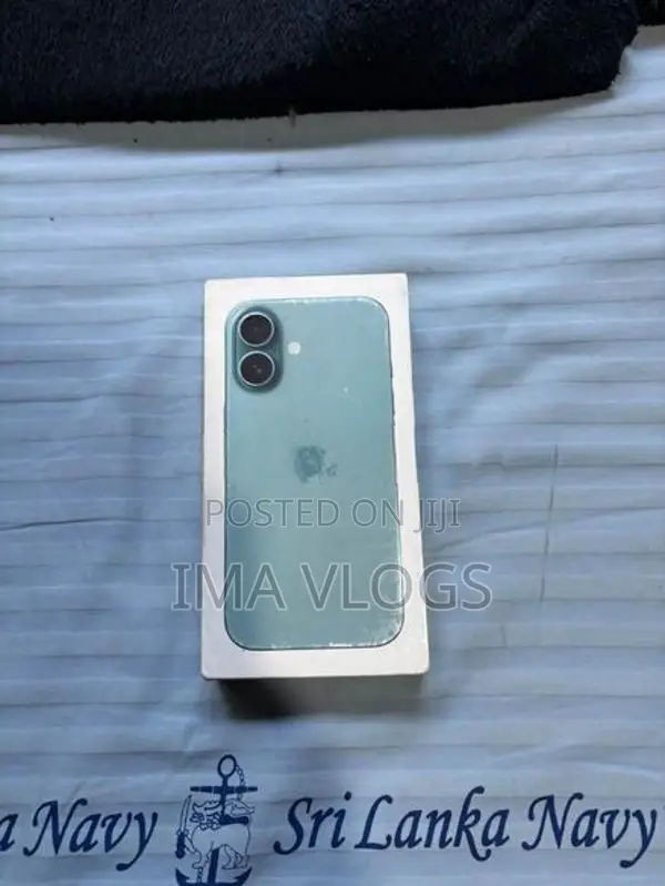 Apple iPhone 16 (Used)