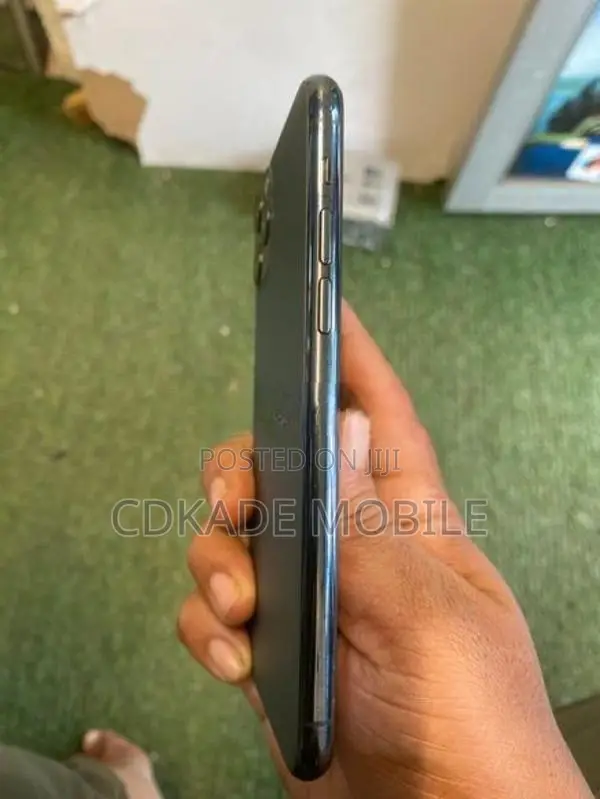 Apple iPhone 11 Pro (Used)