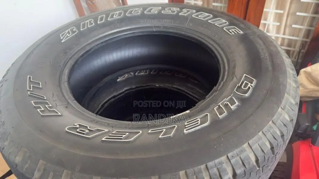 265/70R/16 Bridgestone Dueler H/T Tires
