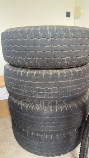 265/70R/16 Bridgestone Dueler H/T Tires