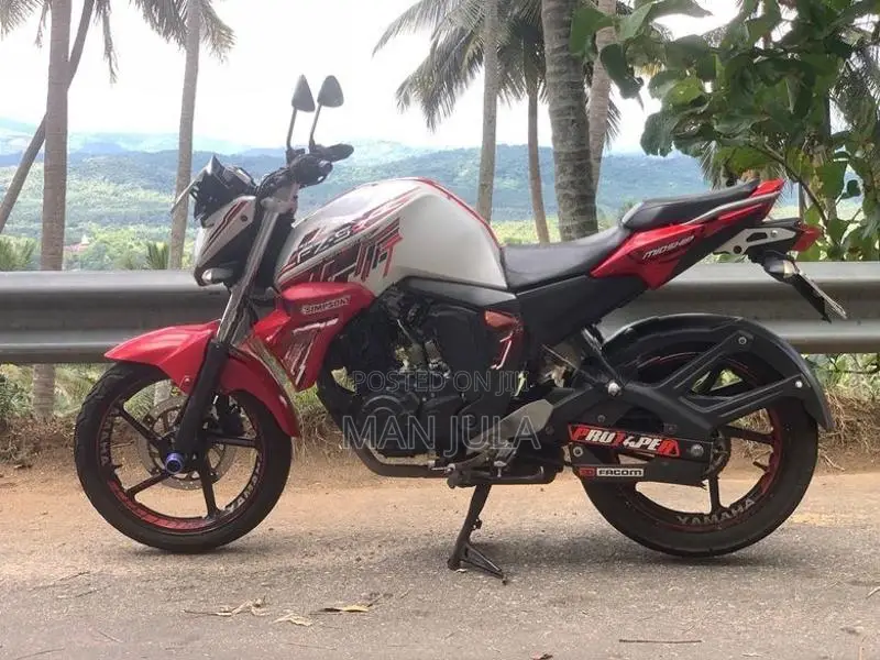 Yamaha FZs V2 2015