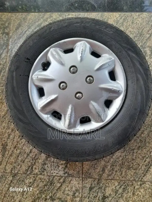165/13 රිම් සමග ටයර්
