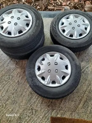 165/13 රිම් සමග ටයර්