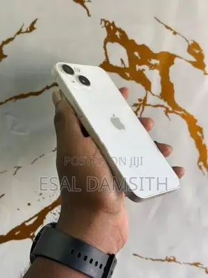 Apple iPhone 13 (Used)