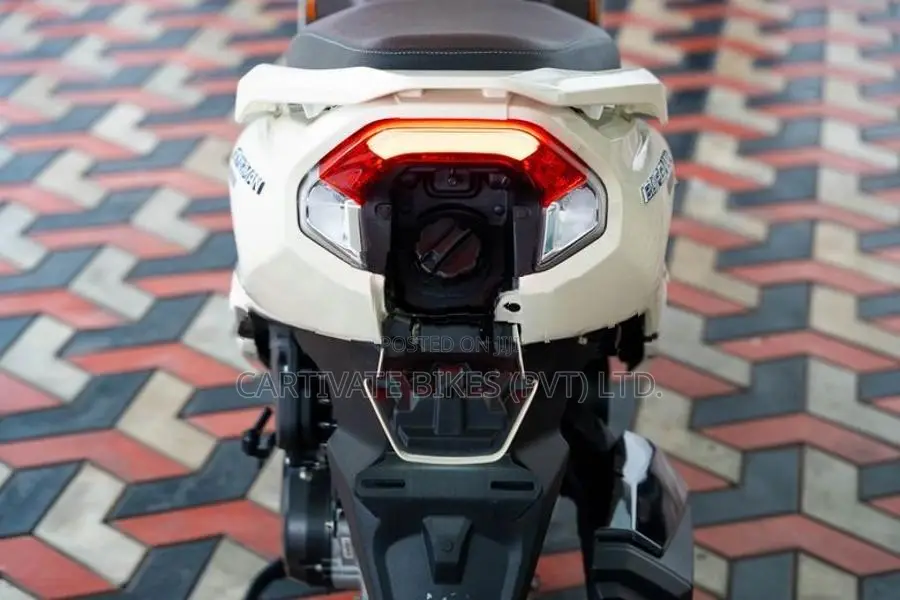 Suzuki Burgman 125 TFT 2026