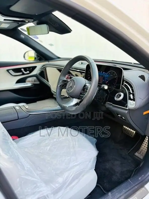 Mercedes Benz E200 AMG Premium Plus 2025