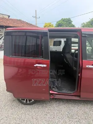 Toyota Roomy 2023