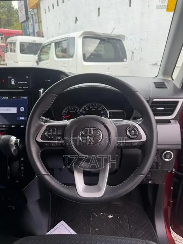 Toyota Roomy 2023