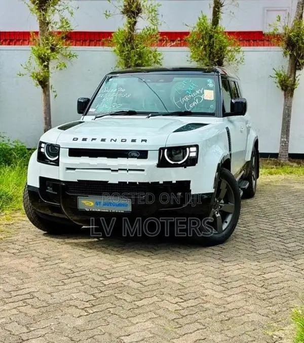 Land Rover Defender X-Dynamic 7 Seater 2026