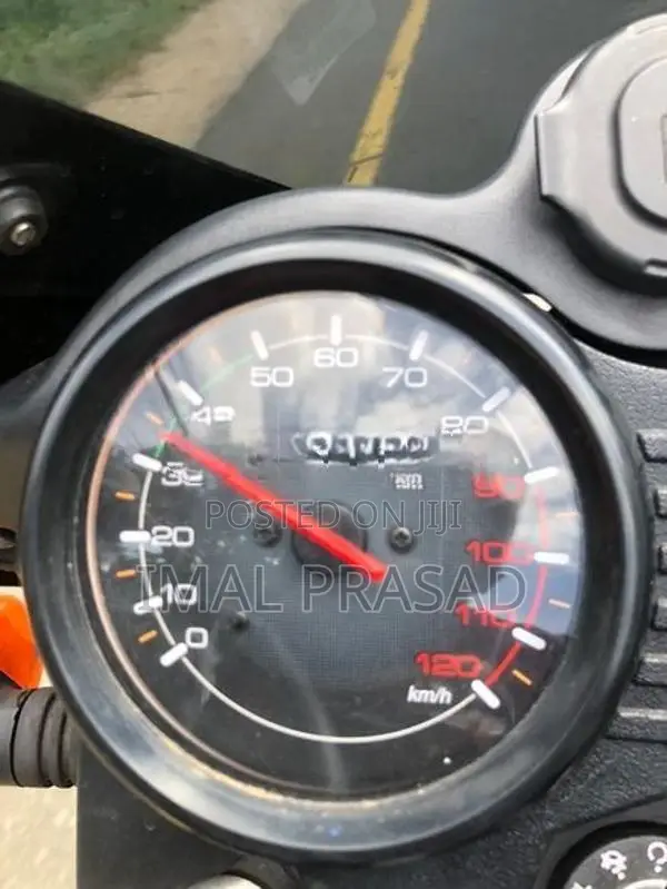 Bajaj CT100 2025