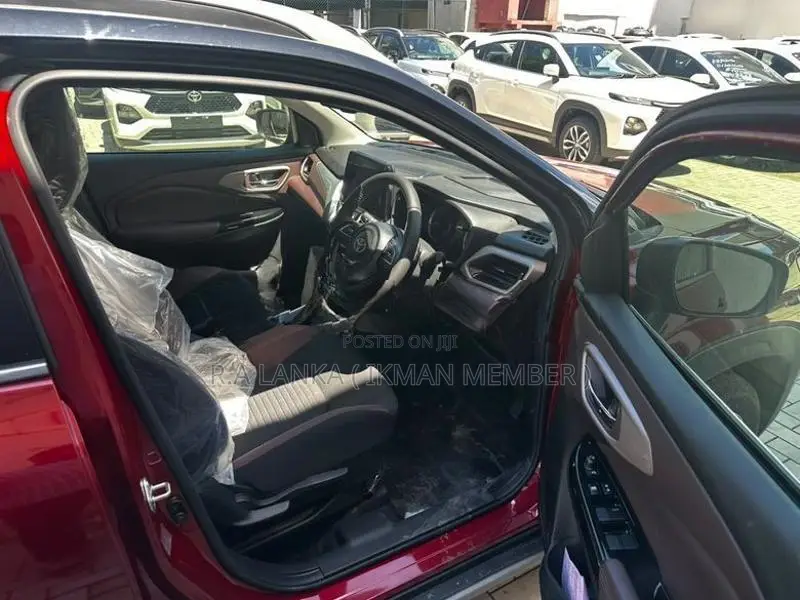 Toyota Taisor V GRADE 2026DualTone 2026