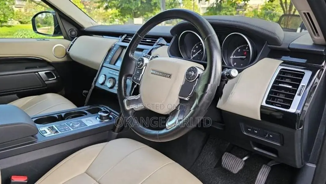 Land Rover Discovery 5 Dynamic HSC/ 2017