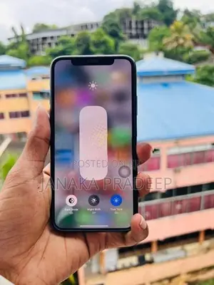Apple iPhone XS (Used)