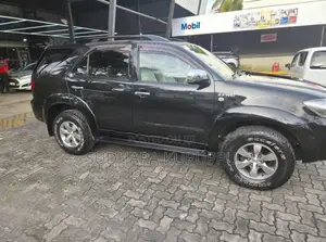 Toyota Fortuner 2006