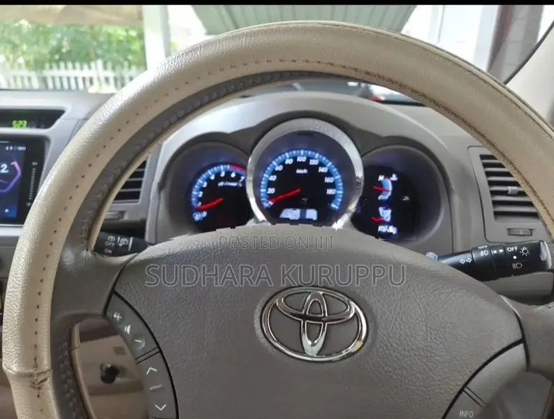 Toyota Fortuner 2006