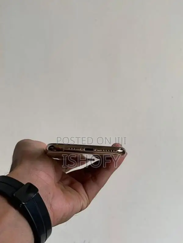 Apple iPhone XS (Used)