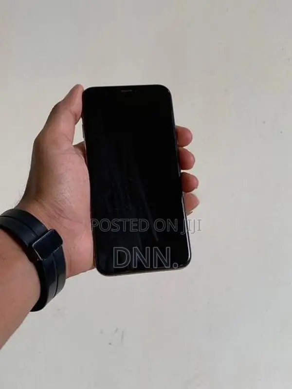 Apple iPhone XS (Used)