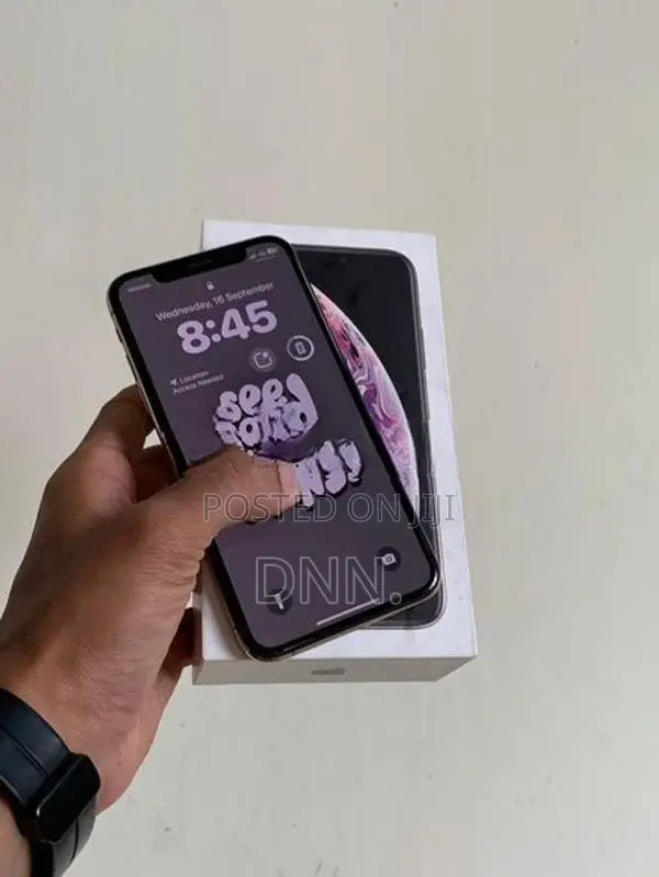 Apple iPhone XS (Used)