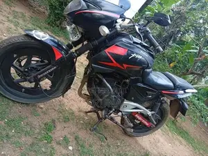 Bajaj Pulsar RS200 2007