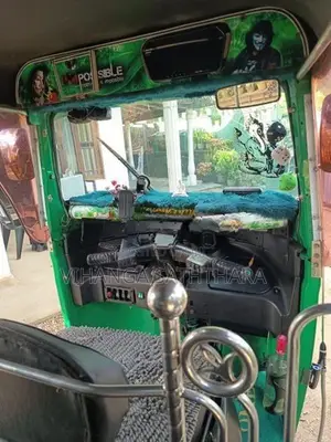 Bajaj RE 2015