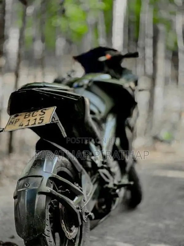 Bajaj Pulsar RS200 2016