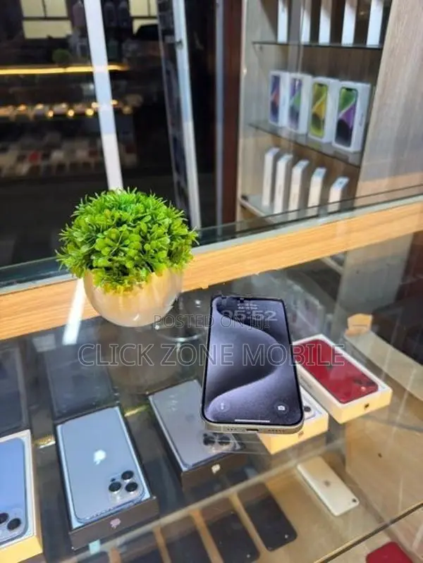 Apple iPhone 15 Pro (Used)