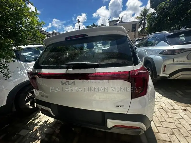 Kia Sonet GTX PLUS PREMIUM 2026