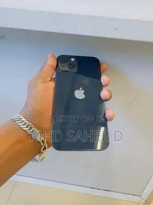 Apple iPhone 13 (Used)